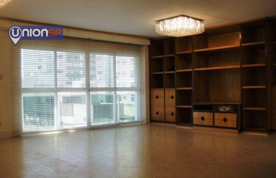 Apartamento à venda com 4 quartos, 240m² - Foto 1