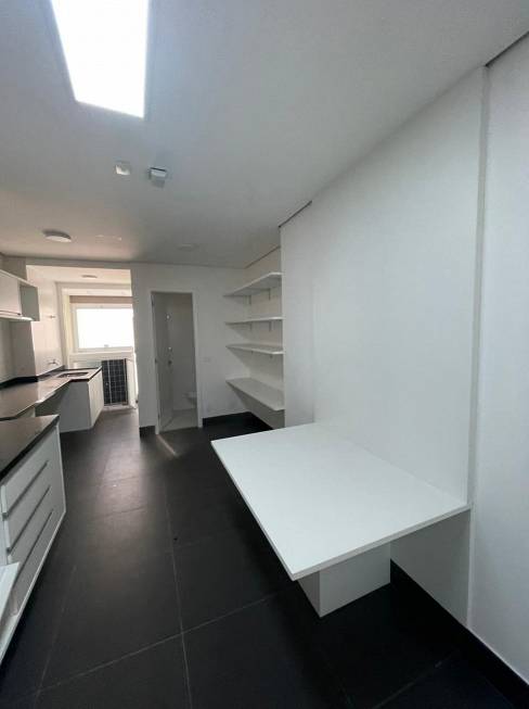 Apartamento à venda com 3 quartos, 185m² - Foto 16