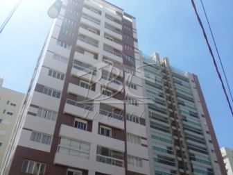 Apartamento à venda com 3 quartos, 154m² - Foto 2