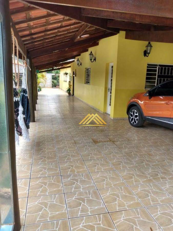 Chácara à venda com 3 quartos, 330m² - Foto 4