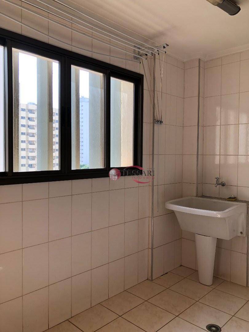 Apartamento à venda com 3 quartos, 125m² - Foto 8