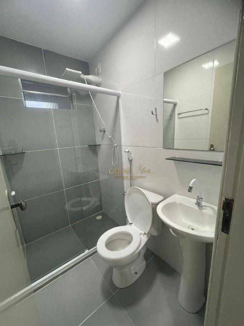 Apartamento para alugar com 2 quartos, 80m² - Foto 12