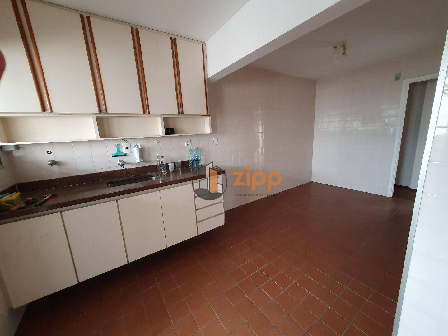 Apartamento à venda com 3 quartos, 116m² - Foto 17