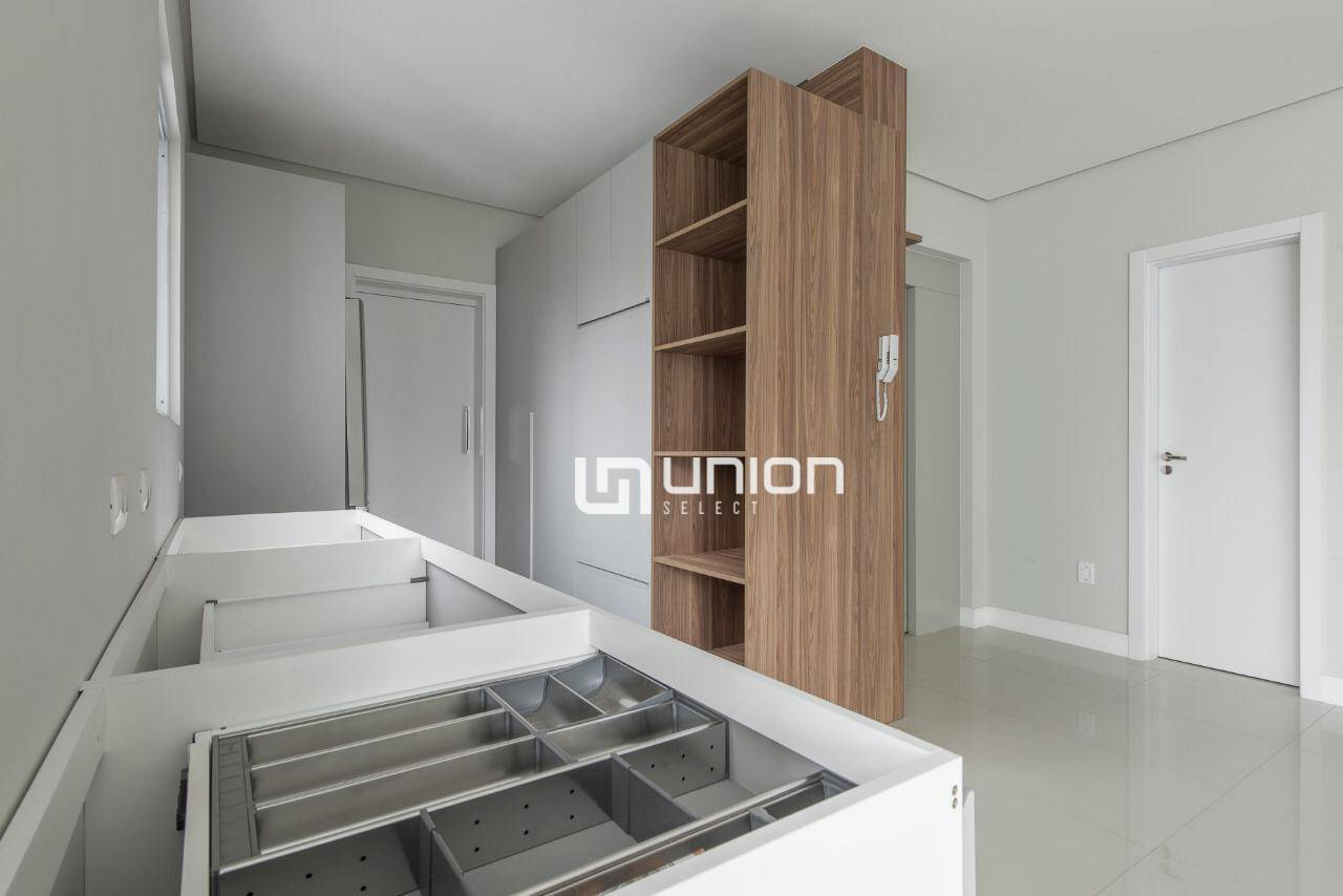 Apartamento à venda com 3 quartos, 115m² - Foto 13