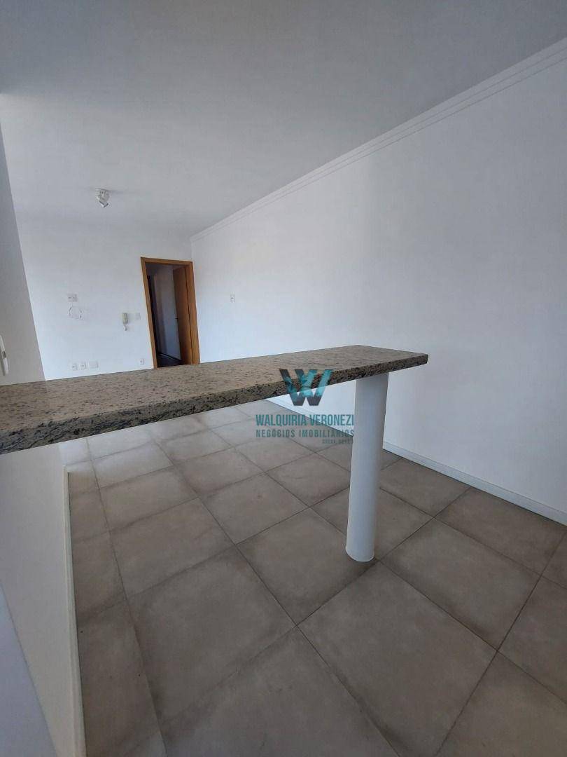 Apartamento à venda com 2 quartos, 62m² - Foto 5