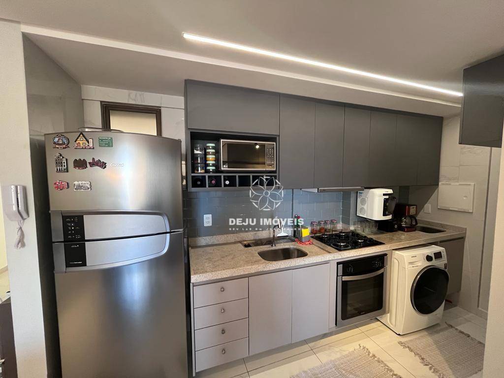 Apartamento à venda com 2 quartos, 67m² - Foto 6