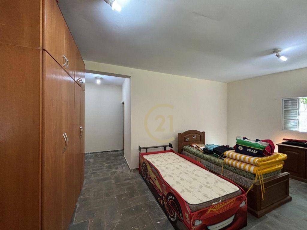 Chácara à venda com 4 quartos, 696m² - Foto 15