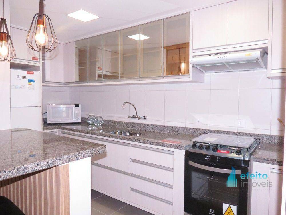 Apartamento à venda com 2 quartos, 68m² - Foto 7