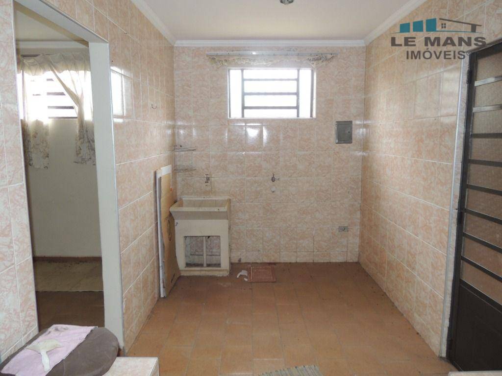 Casa à venda com 3 quartos, 300m² - Foto 23