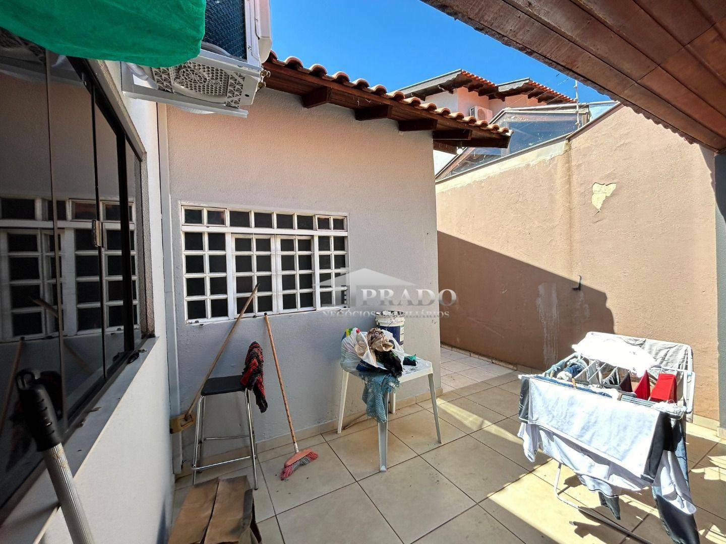 Casa à venda com 3 quartos, 227m² - Foto 14