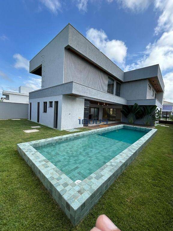 Casa de Condomínio à venda com 5 quartos, 335m² - Foto 1