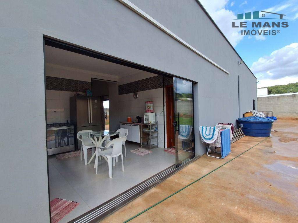 Chácara à venda com 3 quartos, 147m² - Foto 10