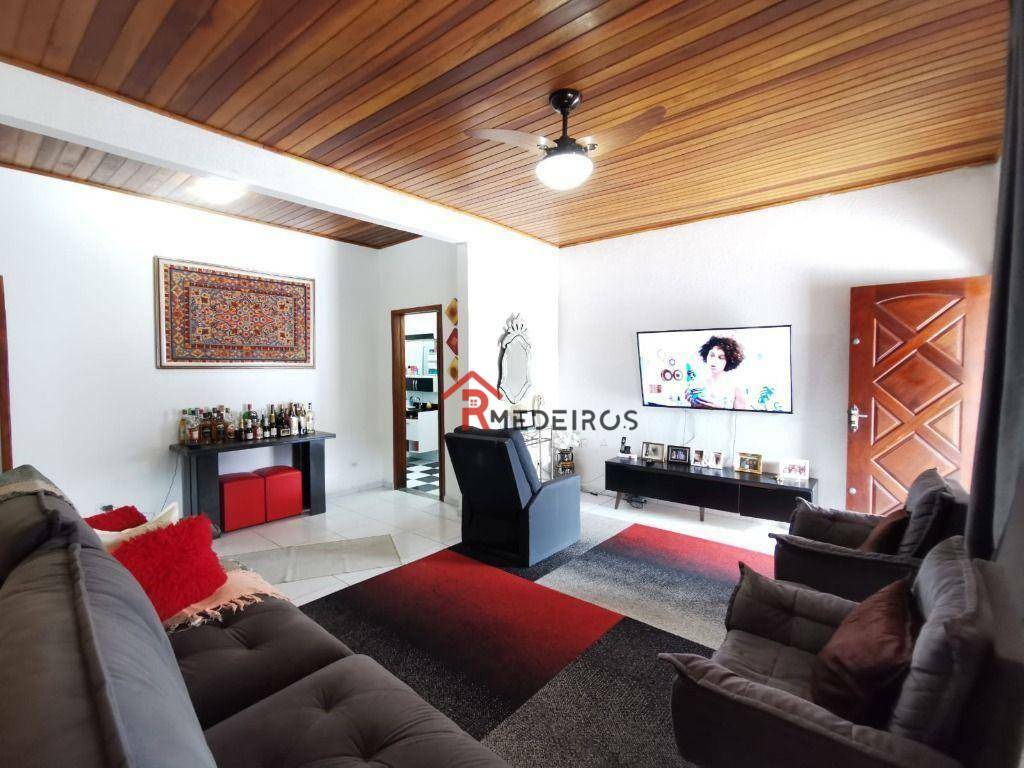 Casa à venda com 3 quartos, 111m² - Foto 1