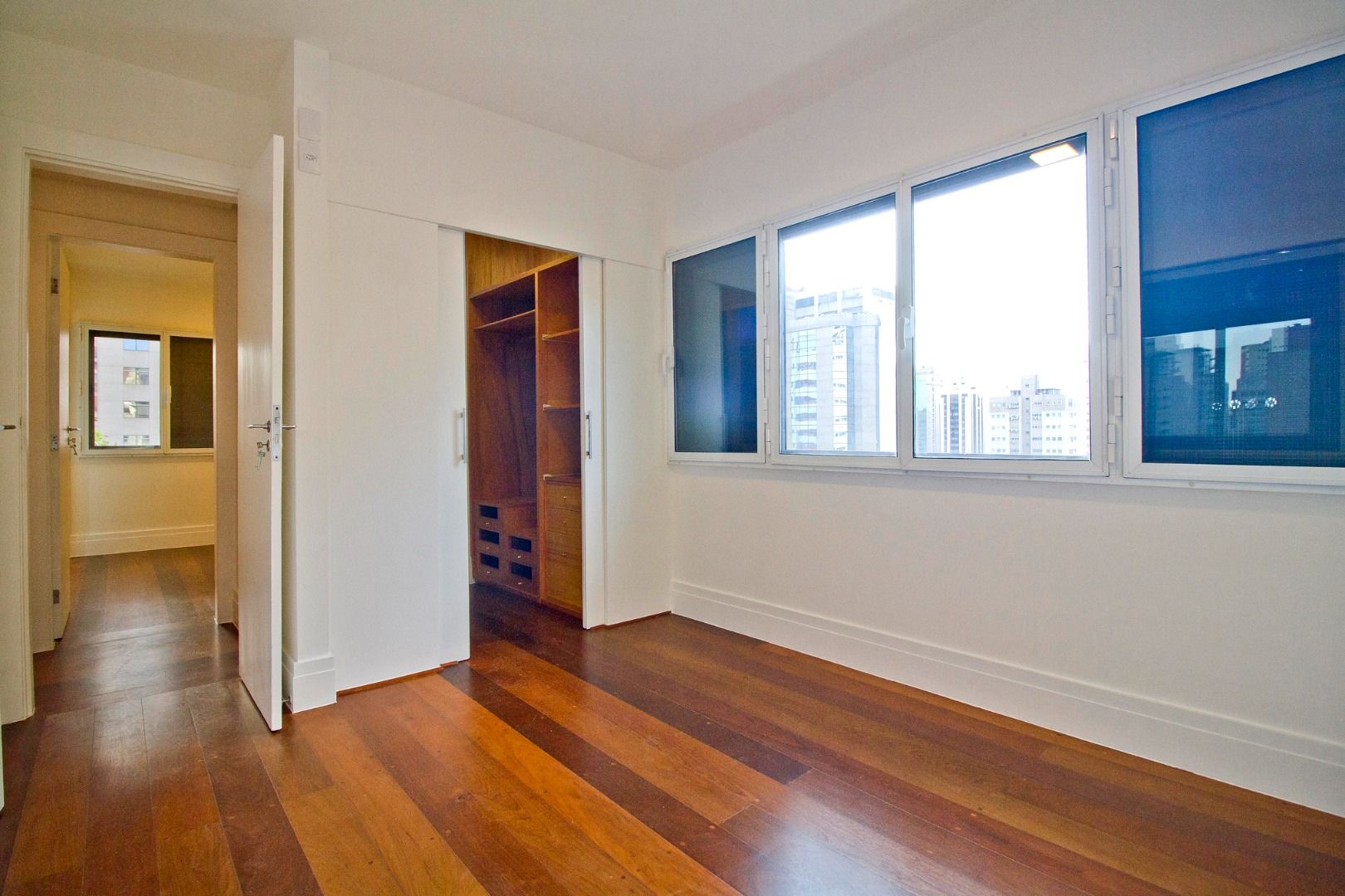 Apartamento à venda com 2 quartos, 103m² - Foto 59