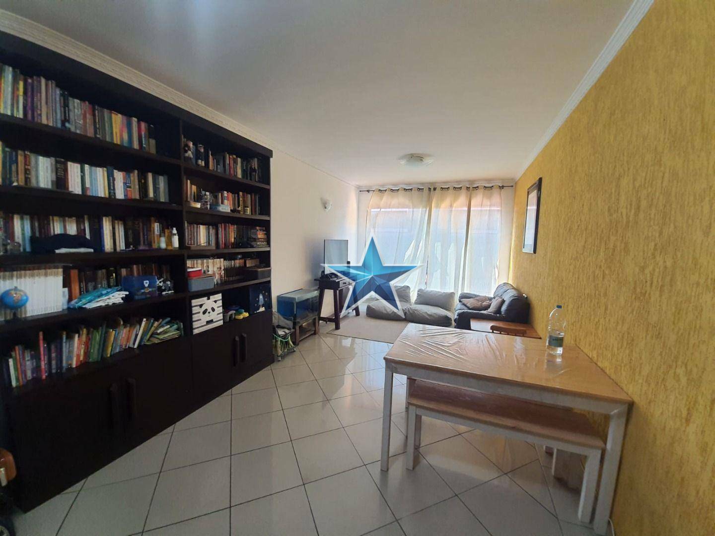 Sobrado à venda com 3 quartos, 180m² - Foto 1