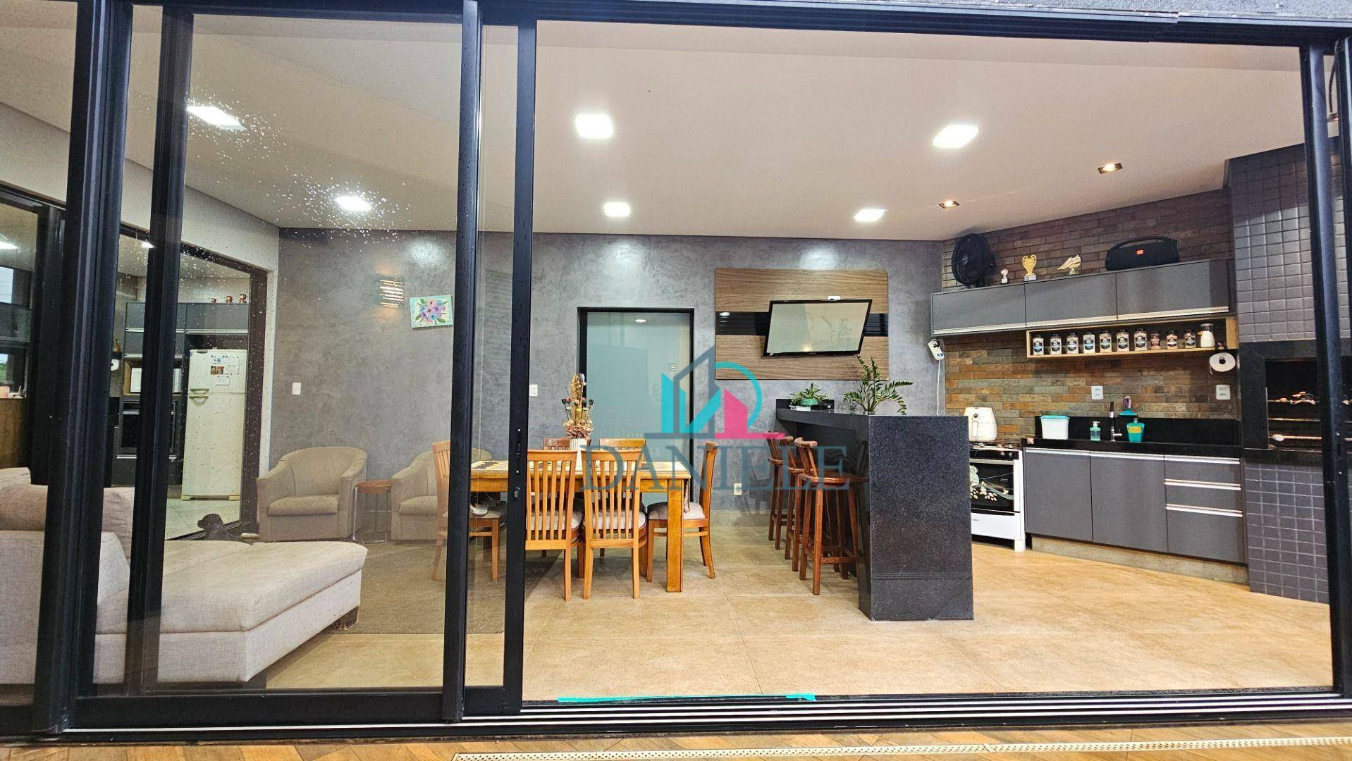 Casa de Condomínio à venda com 3 quartos, 203m² - Foto 5