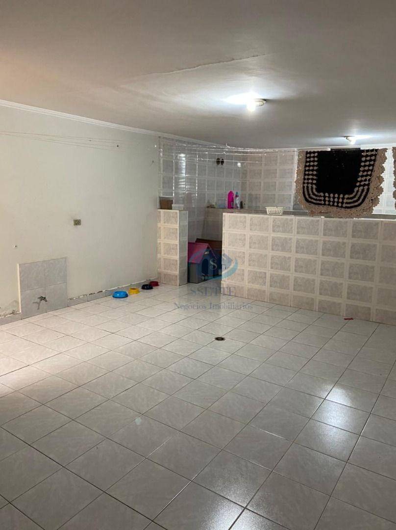 Casa à venda com 4 quartos, 250m² - Foto 2