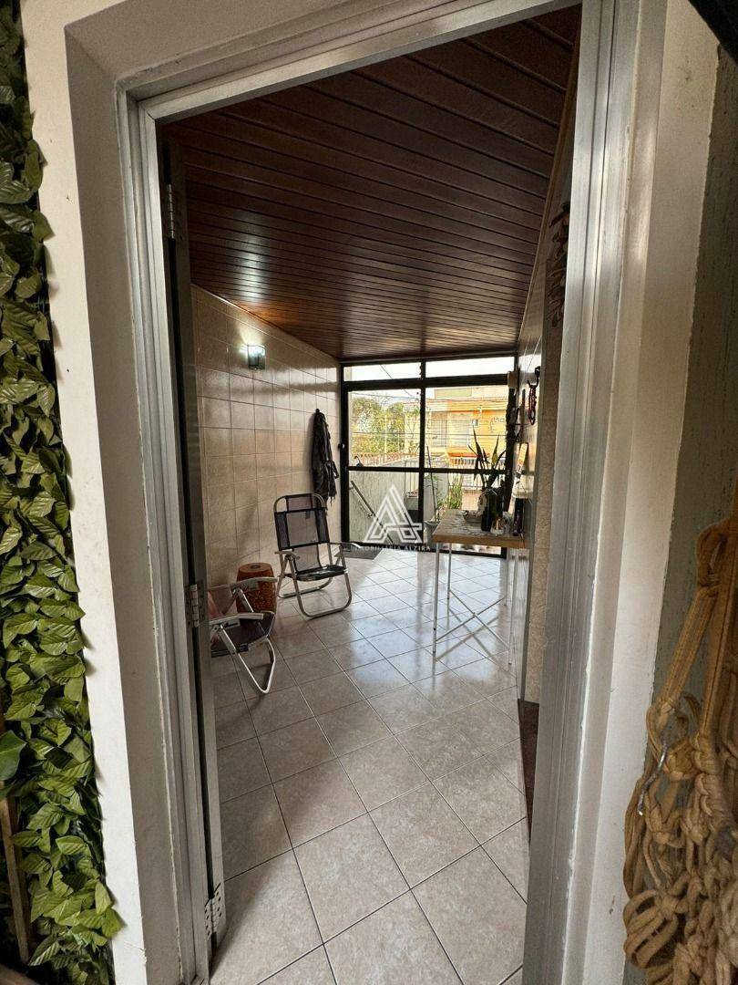 Sobrado à venda com 3 quartos, 186m² - Foto 2