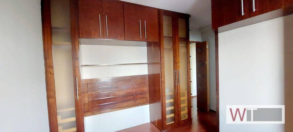 Apartamento para alugar com 3 quartos, 75m² - Foto 17