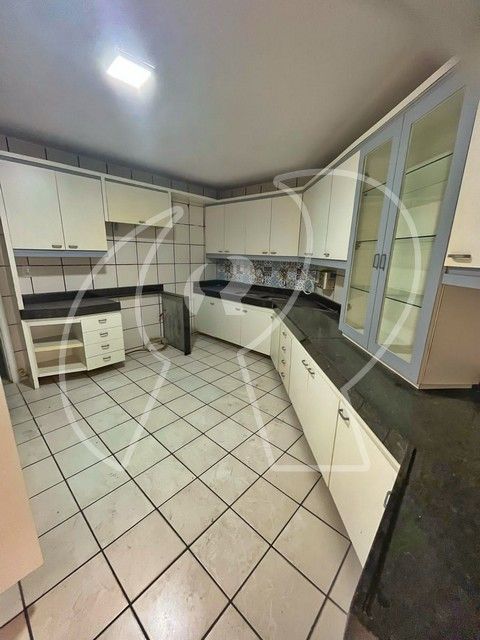 Apartamento à venda com 4 quartos, 200m² - Foto 5