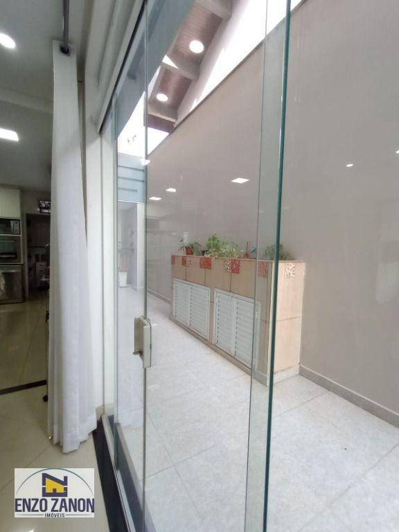 Sobrado à venda com 4 quartos, 650m² - Foto 56