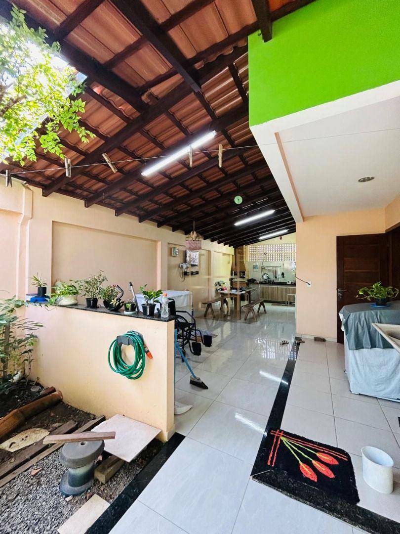 Casa à venda com 4 quartos, 300m² - Foto 20