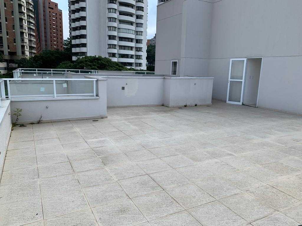 Apartamento à venda com 3 quartos, 217m² - Foto 2