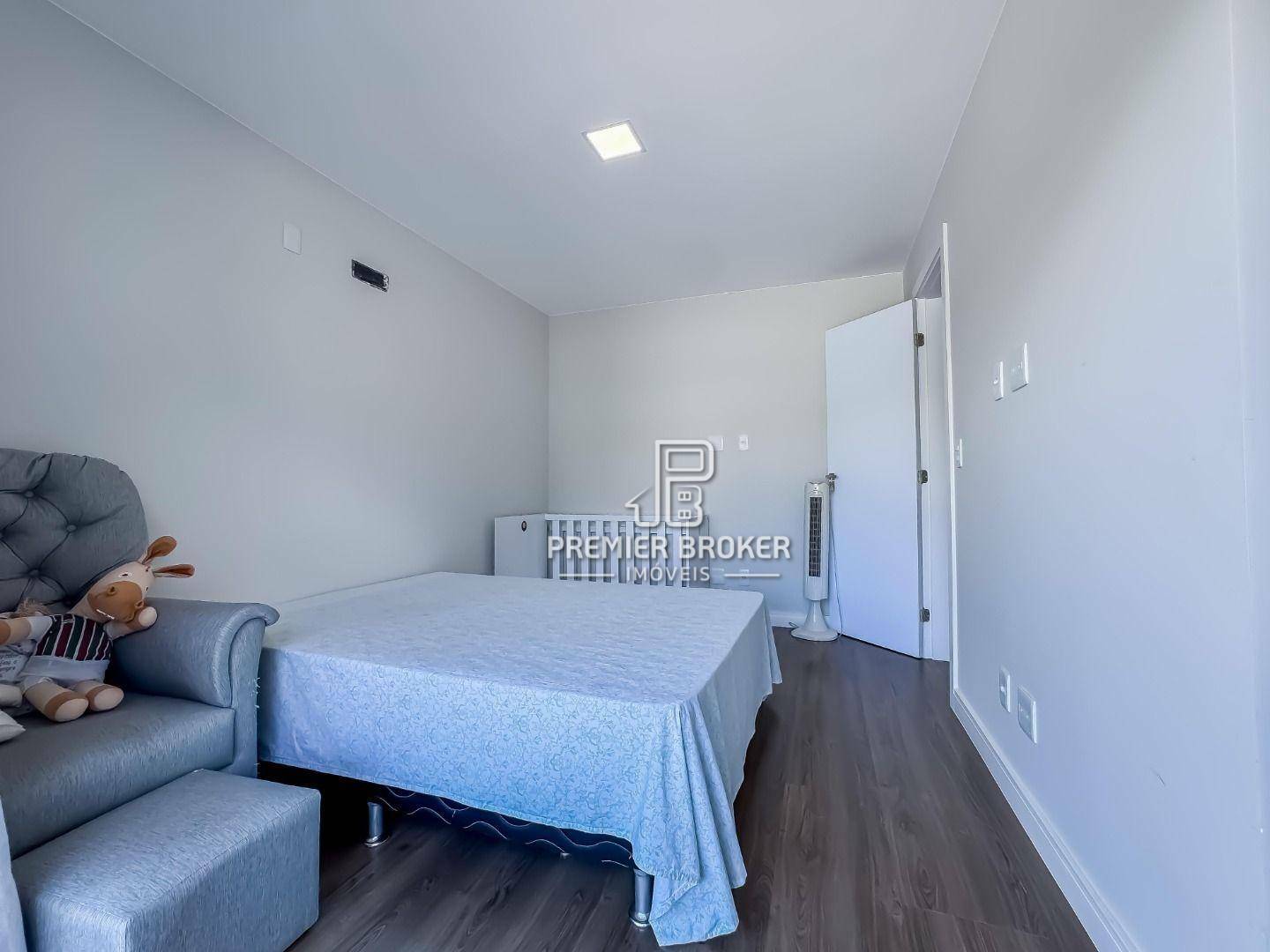 Casa de Condomínio à venda com 4 quartos, 204m² - Foto 13