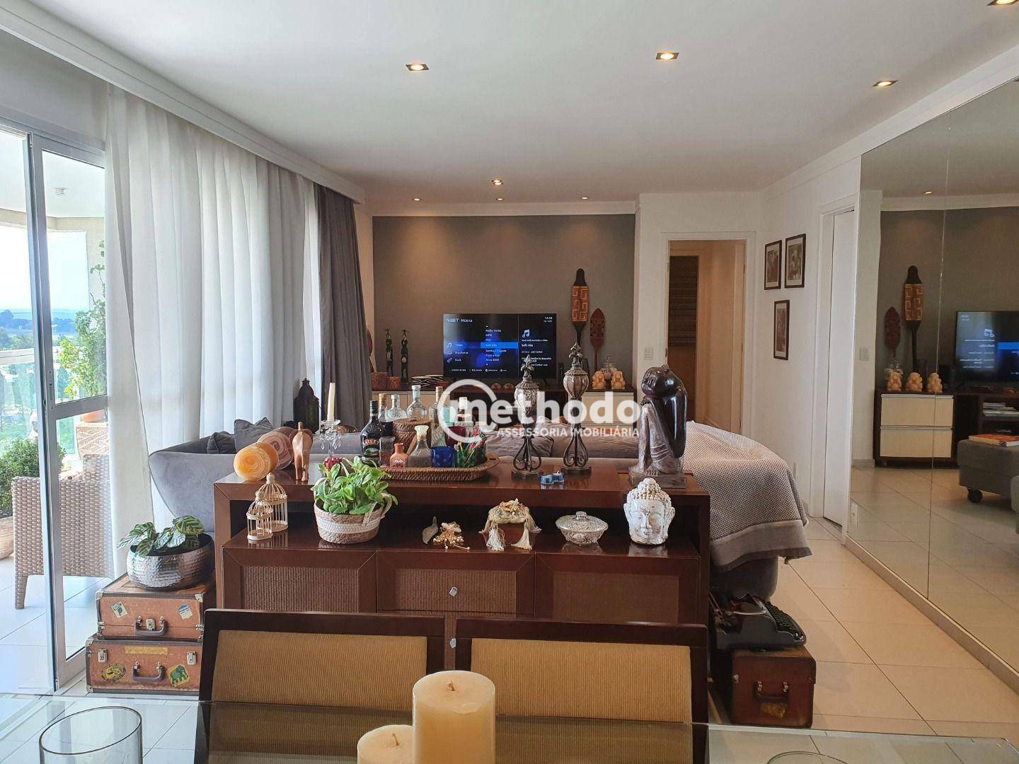 Apartamento à venda com 3 quartos, 137m² - Foto 1