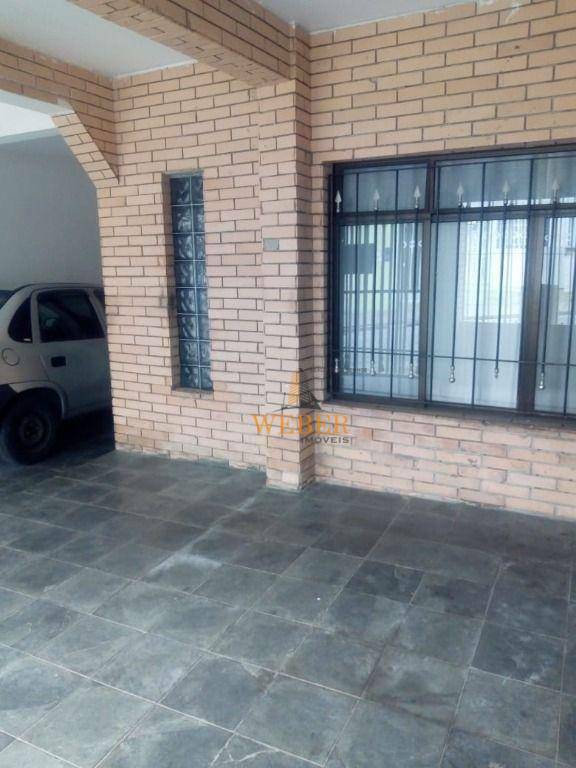 Casa à venda com 4 quartos, 180m² - Foto 2