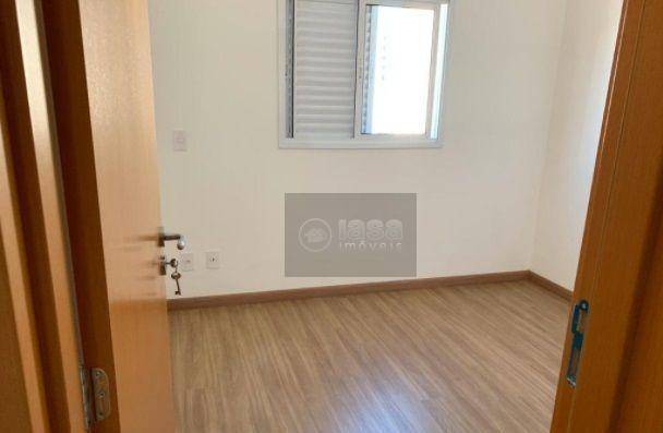 Apartamento à venda com 2 quartos, 64m² - Foto 7