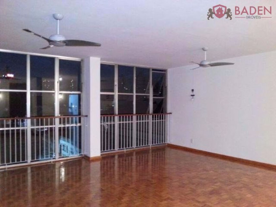 Apartamento à venda com 3 quartos, 200m² - Foto 1