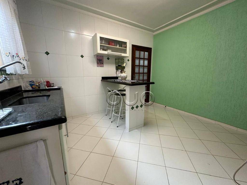 Casa à venda com 3 quartos, 170m² - Foto 8