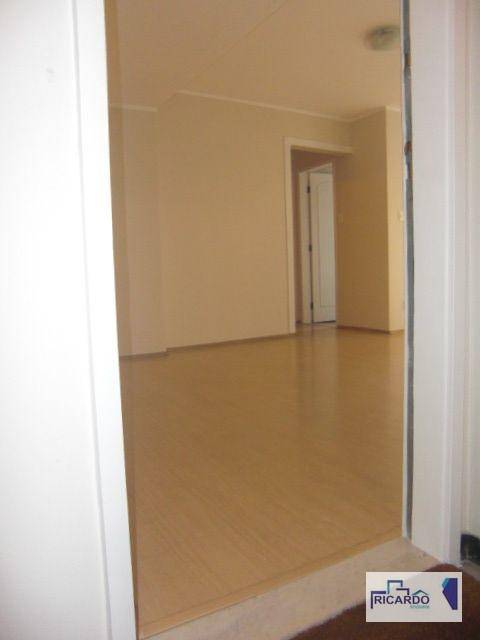 Apartamento à venda com 2 quartos, 78m² - Foto 4