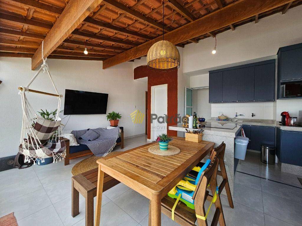 Cobertura à venda com 2 quartos, 117m² - Foto 4