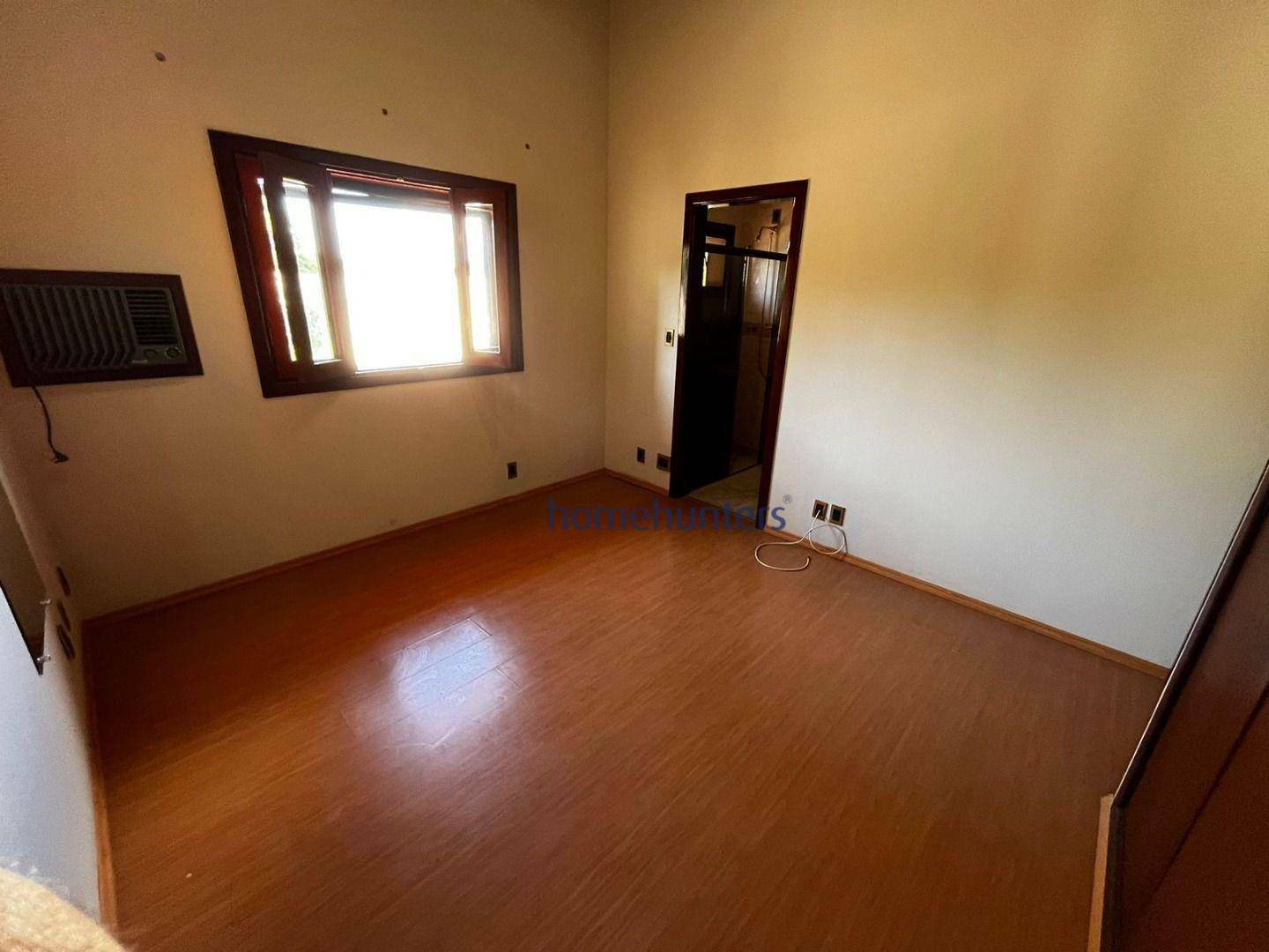 Casa para alugar com 5 quartos, 267m² - Foto 30