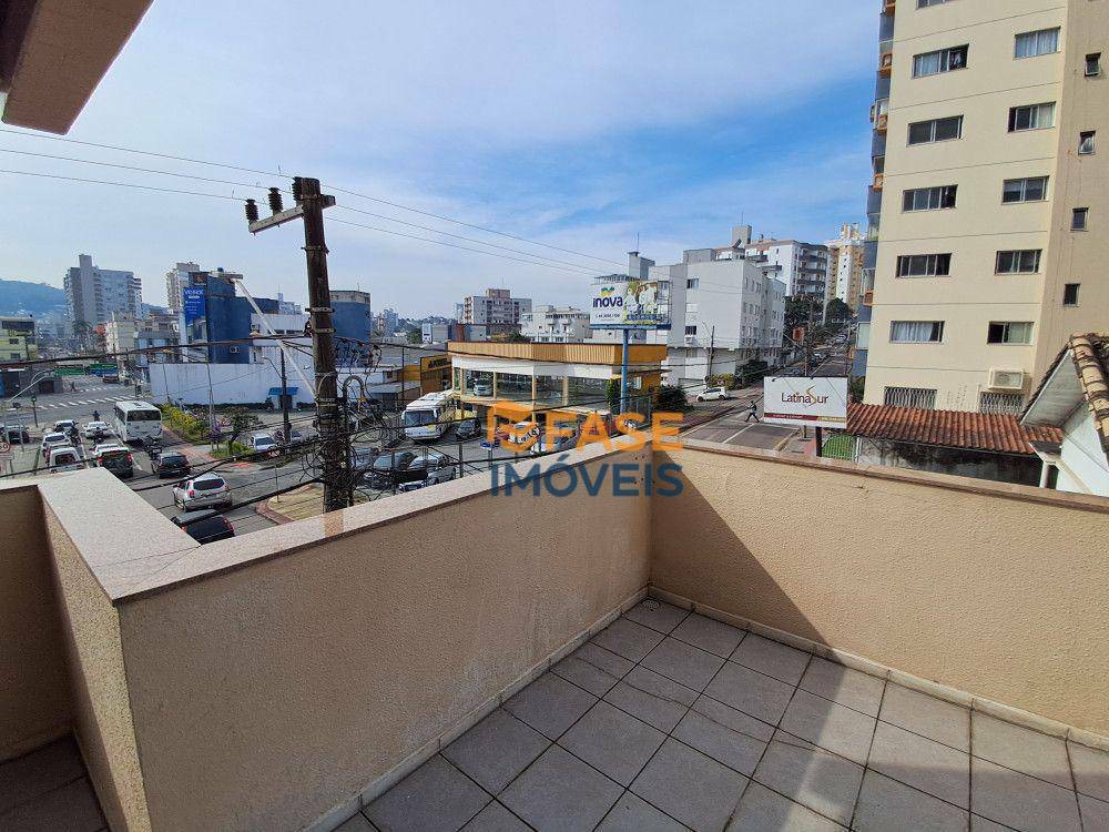 Apartamento à venda com 3 quartos, 155m² - Foto 17