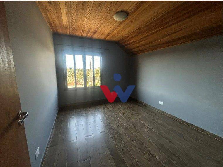 Casa à venda com 4 quartos, 220m² - Foto 11