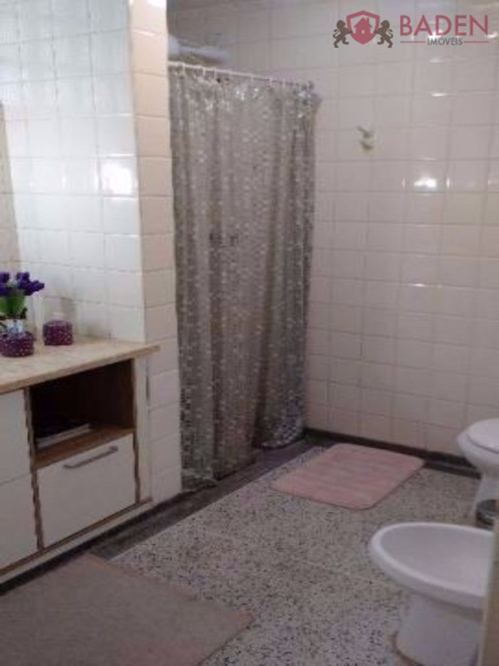 Apartamento à venda com 3 quartos, 200m² - Foto 13