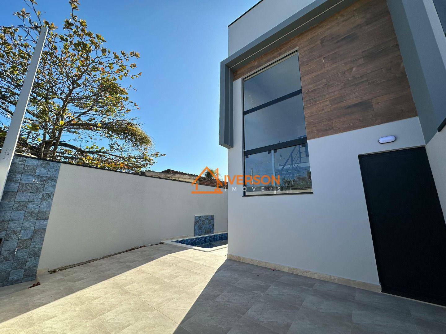 Casa à venda com 1 quarto, 36m² - Foto 1