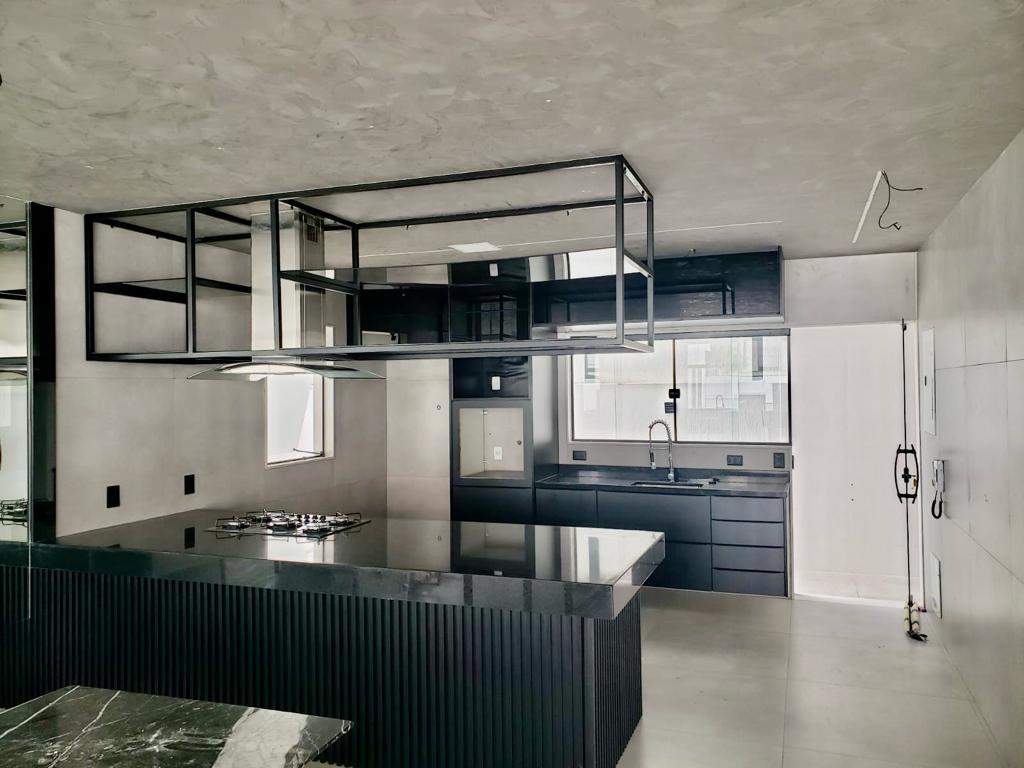 Casa de Condomínio para alugar com 4 quartos, 320m² - Foto 5