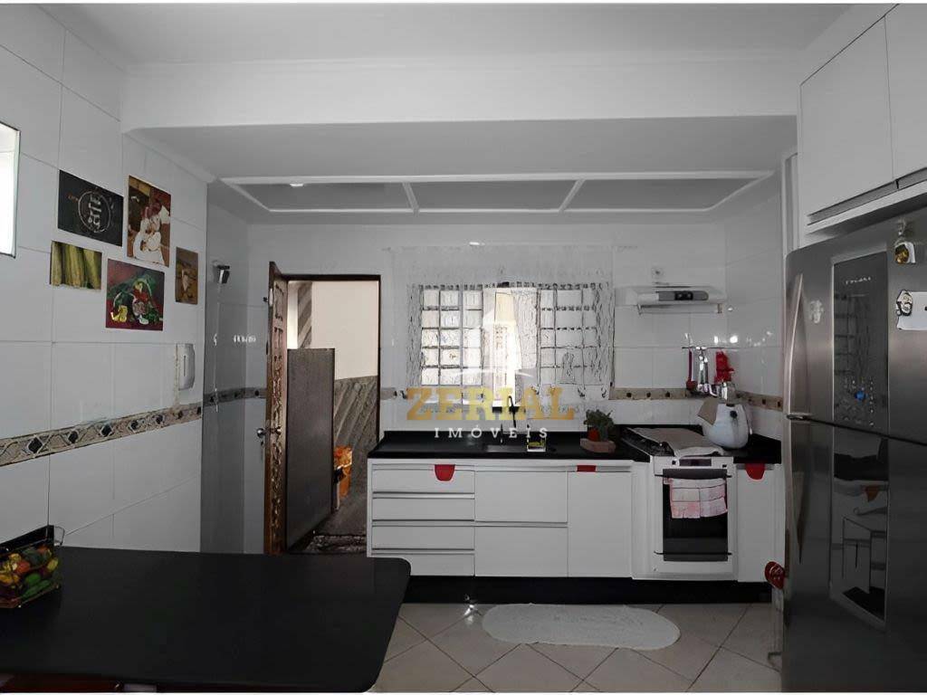 Casa à venda com 4 quartos, 90m² - Foto 6