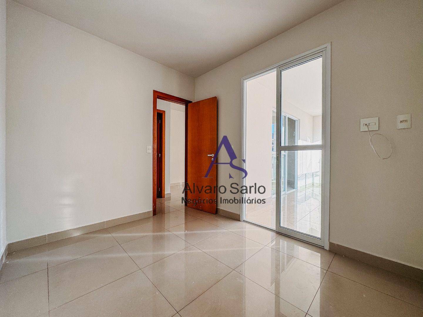 Apartamento à venda com 2 quartos, 62m² - Foto 7