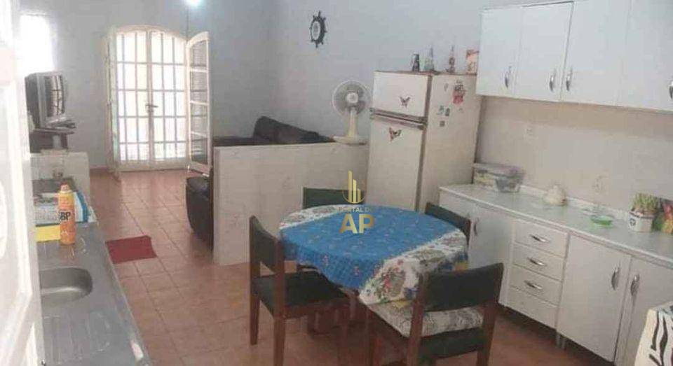 Casa à venda com 2 quartos, 180m² - Foto 5