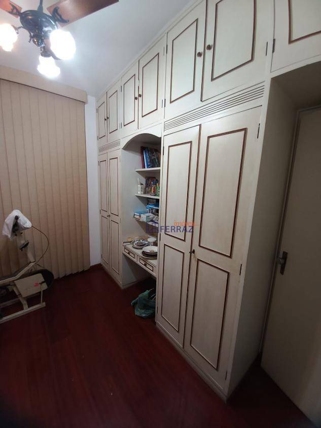 Apartamento à venda com 3 quartos, 136m² - Foto 12