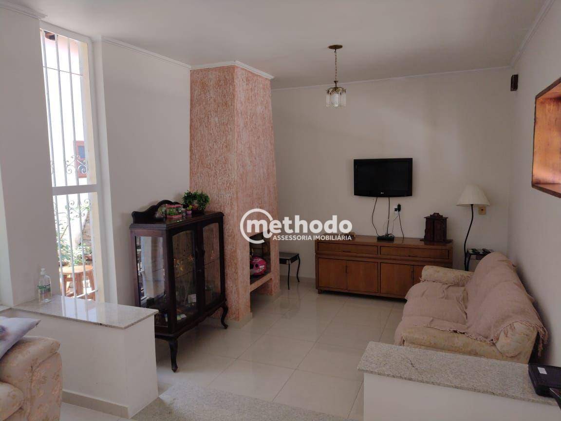 Casa à venda com 3 quartos, 240m² - Foto 3