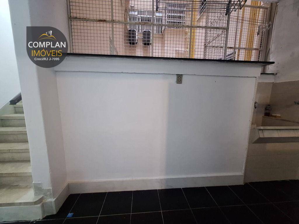 Apartamento à venda com 3 quartos, 188m² - Foto 22