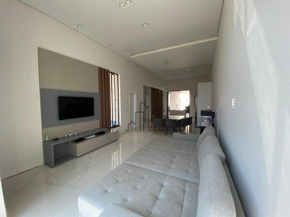 Casa à venda com 3 quartos, 217m² - Foto 11