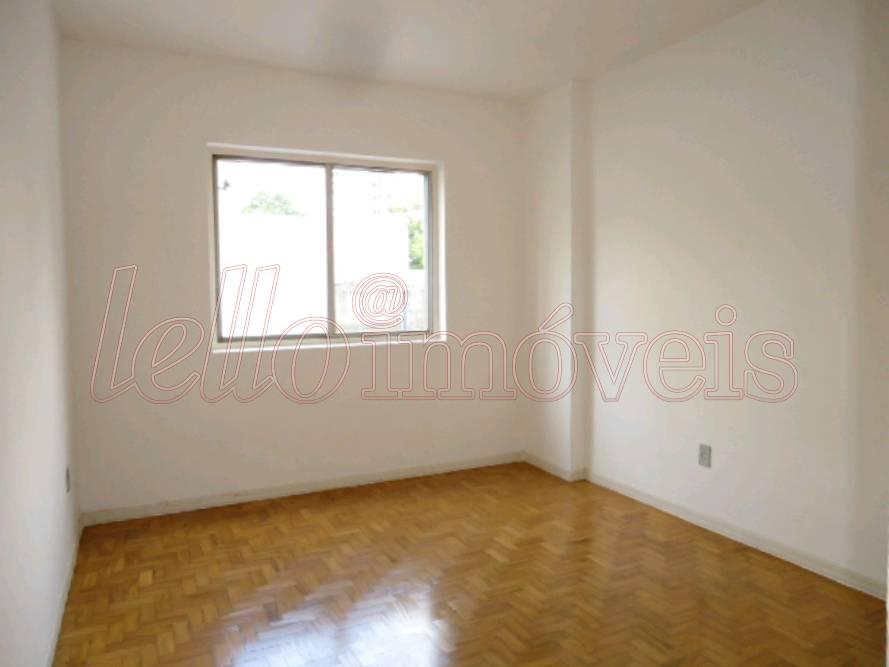 Apartamento para alugar com 2 quartos, 75m² - Foto 3