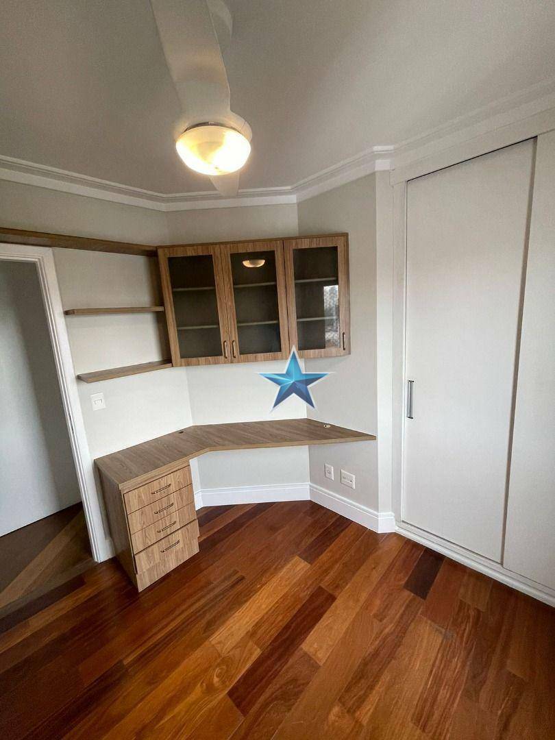 Apartamento para alugar com 3 quartos, 130m² - Foto 5